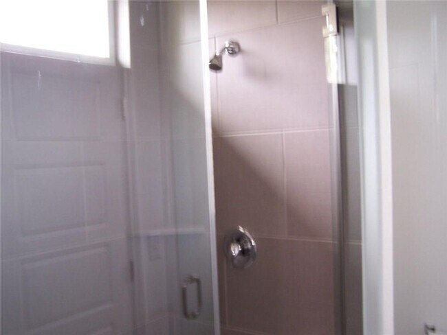 Building Photo - 2214 Capulet St