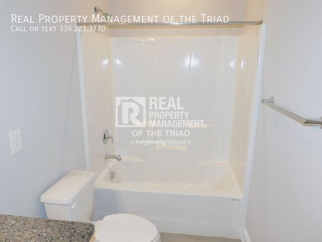 Building Photo - 6826 Magnolia Pk Ct