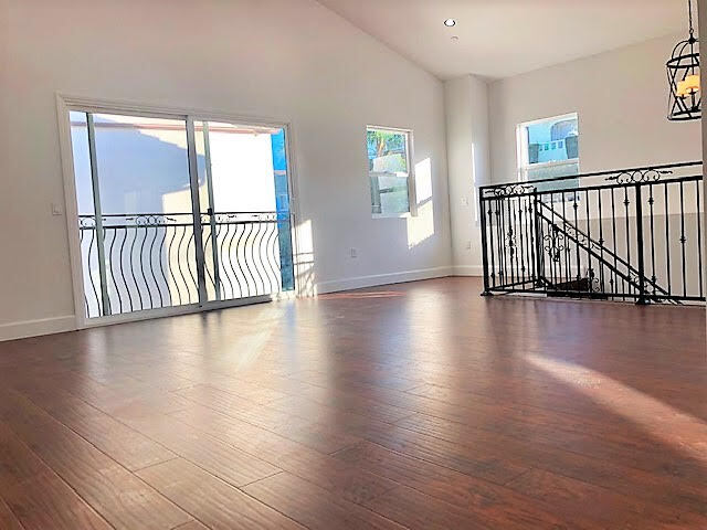 Building Photo - 4861 Mascot St