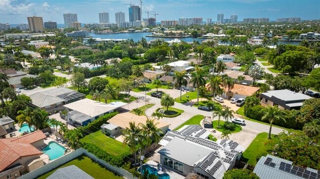 Building Photo - 2445 SE 7th St