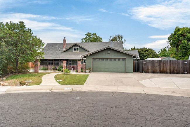 Building Photo - 420 Colusa Pl