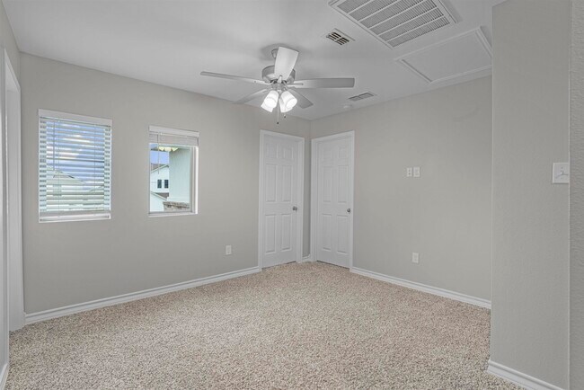 Building Photo - 1506 Sombras Dr
