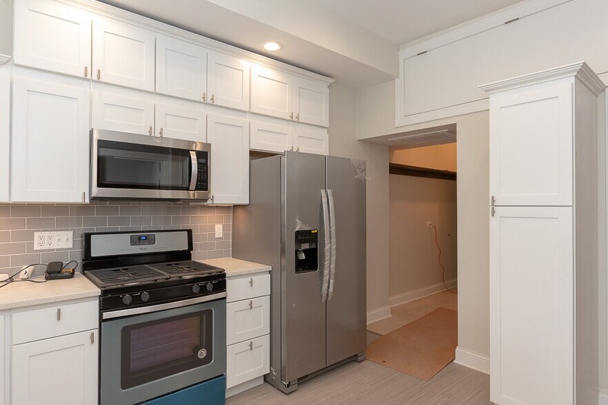 Building Photo - 1815 N Clybourn Ave