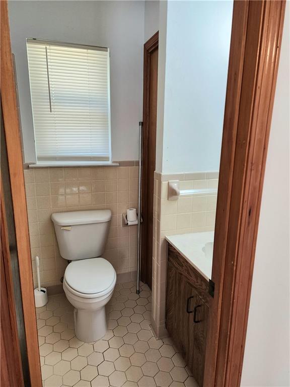 Building Photo - 3381 Woodard Dr