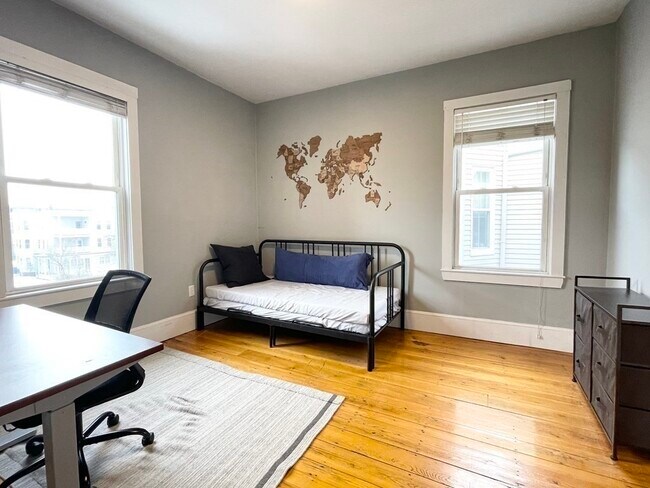 Building Photo - 369 Cardinal Medeiros Ave