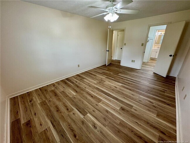 Building Photo - 2601 N Roberts Ave