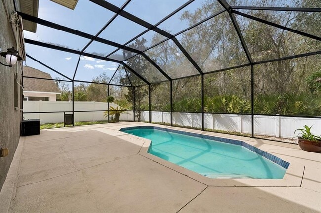 Building Photo - 18154 Sandy Pointe Dr