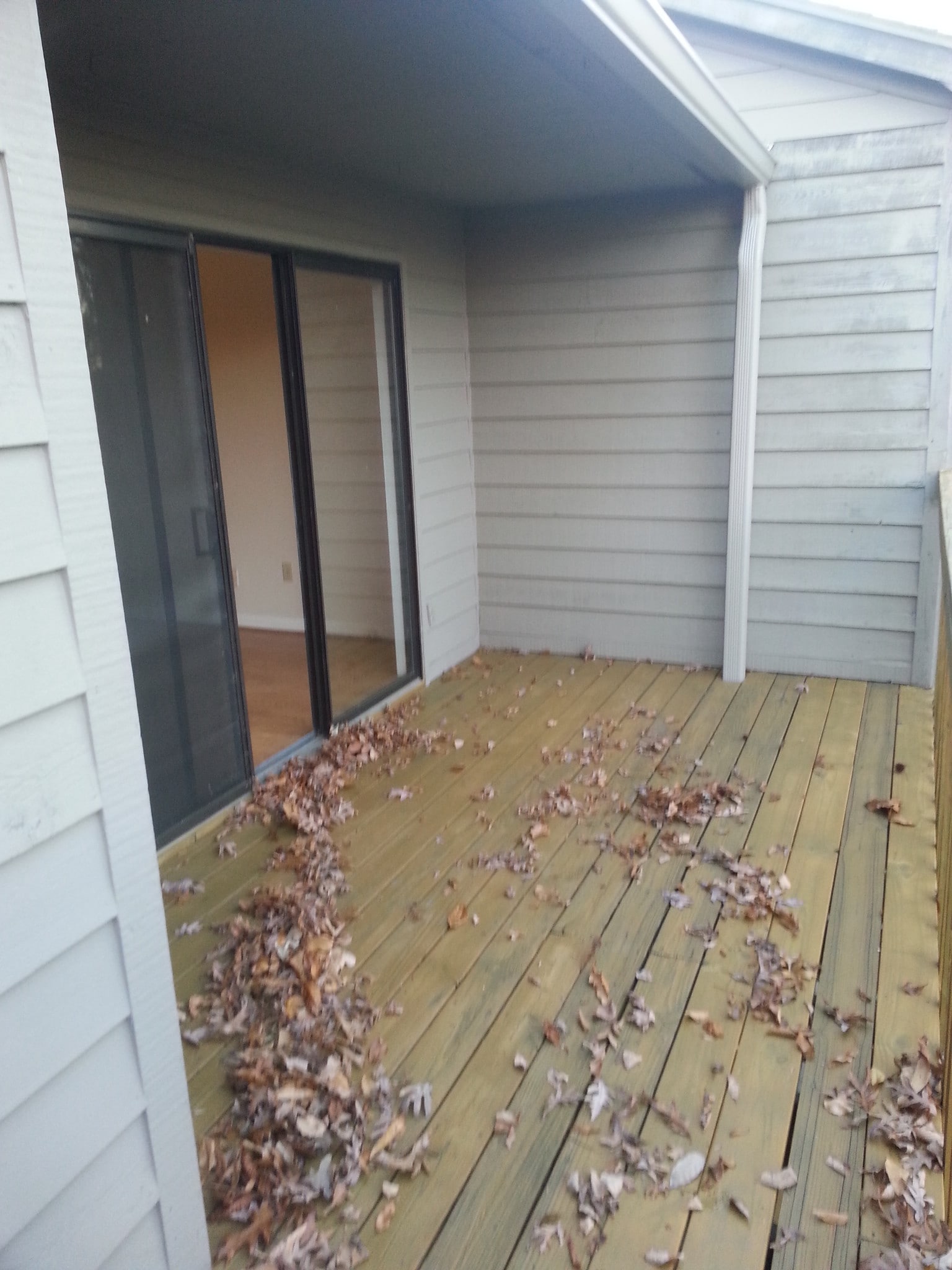 Deck - 132 Edgewater Ln