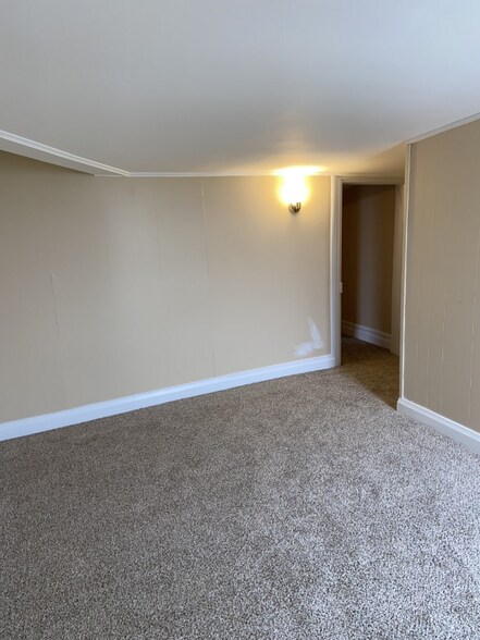 Building Photo - 401 3rd St