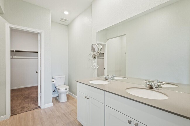Building Photo - 5340 Cloves Cv