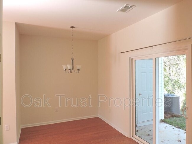 Building Photo - 9111 Parlor Dr
