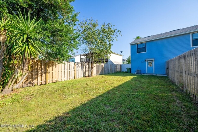 Building Photo - 561 6th St S