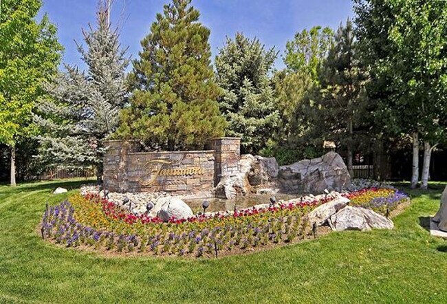 Building Photo - South Reno Tanamera Two Bedroom Upstairs Condo