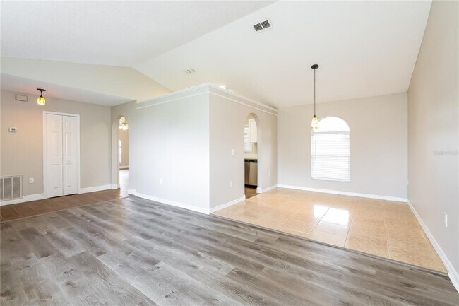 Building Photo - 817 Albi Ct
