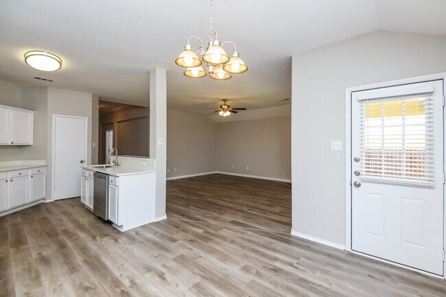 Building Photo - 1706 Country Crest Ln