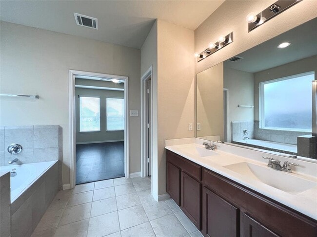Building Photo - 24919 Alberti Sonata Dr