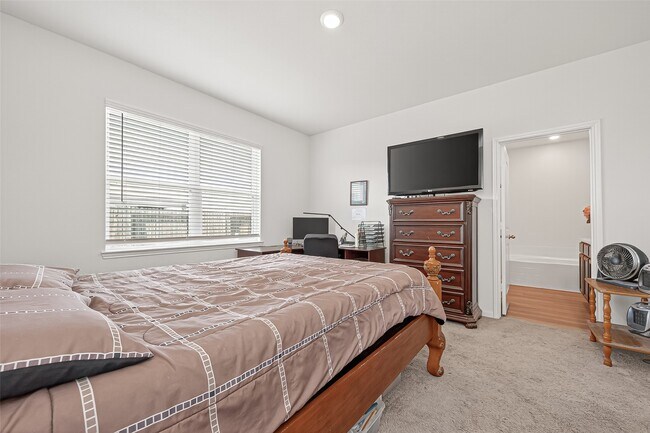 Building Photo - 15315 Crescent Brookfield Dr