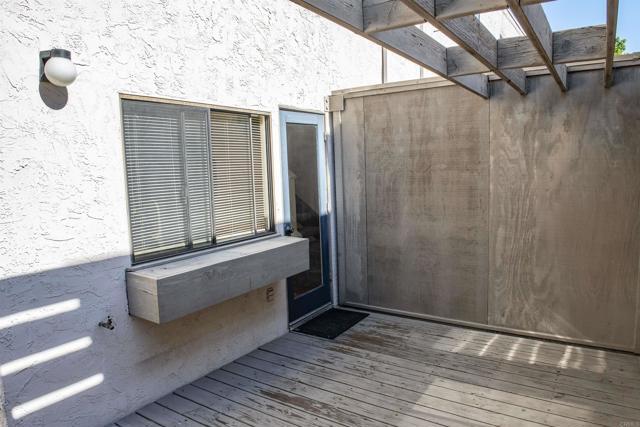 Building Photo - 8442 Via Sonoma