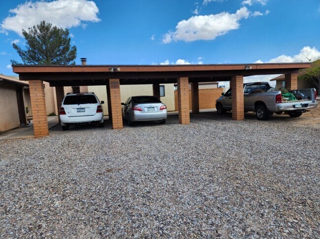 Building Photo - 4135 Calle Barona