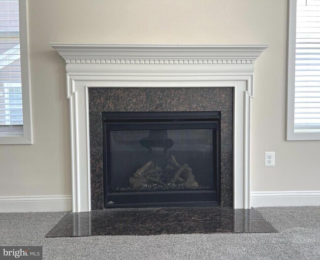 Building Photo - 2634 Dragon Fly Way