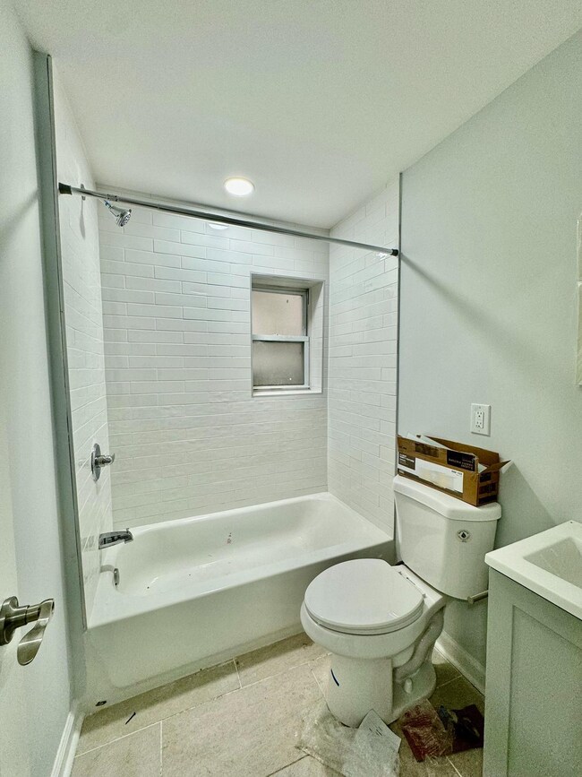 Building Photo - 3011 W Girard Ave