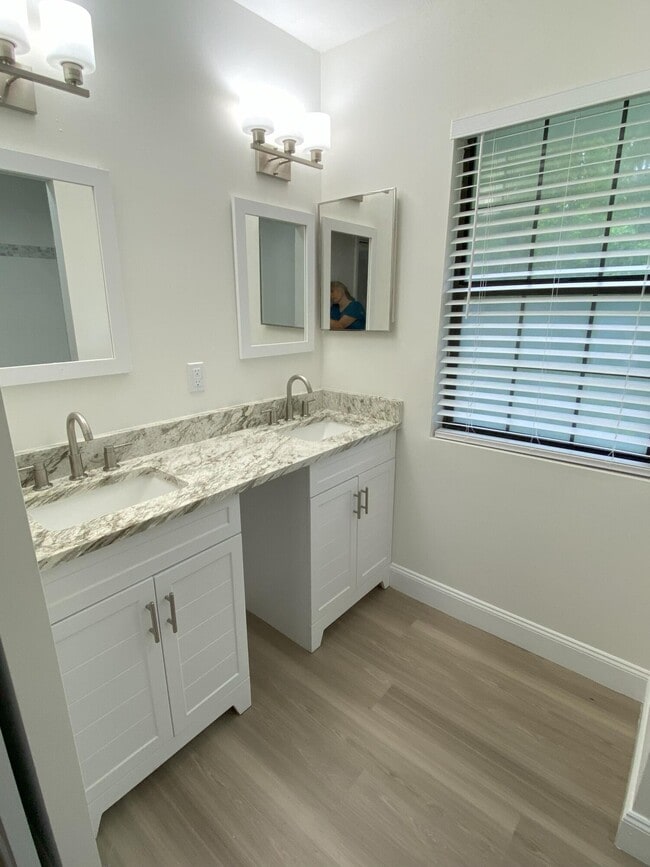 Building Photo - 17389 63rd Rd N