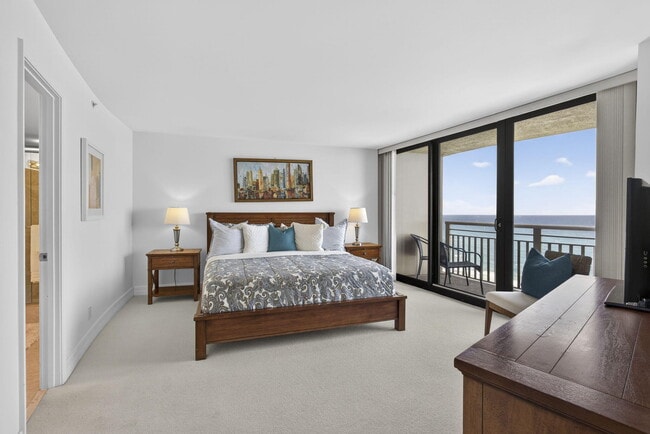 Building Photo - 3000 N Ocean Dr