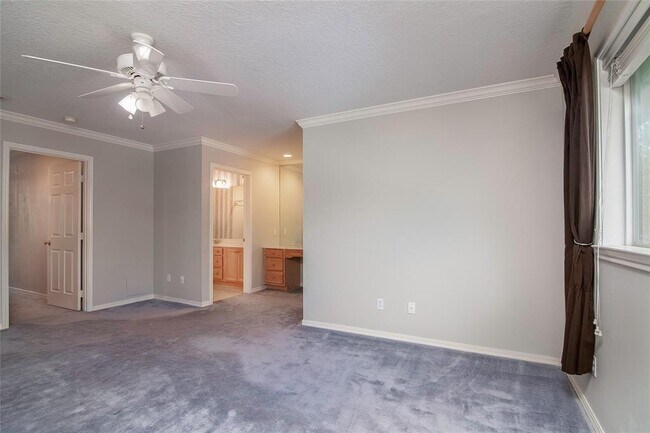 Building Photo - 12979 Trail Hollow Dr