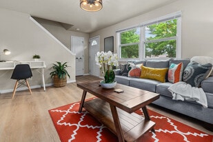 Building Photo - 2701 N Helen St