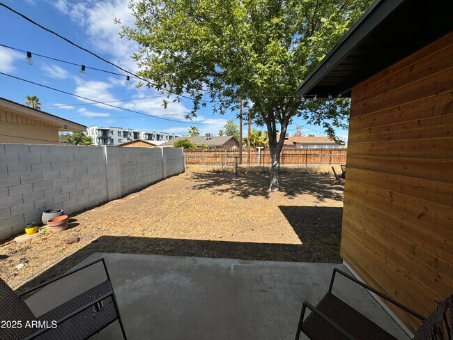 Building Photo - 2115 S Stanley Pl