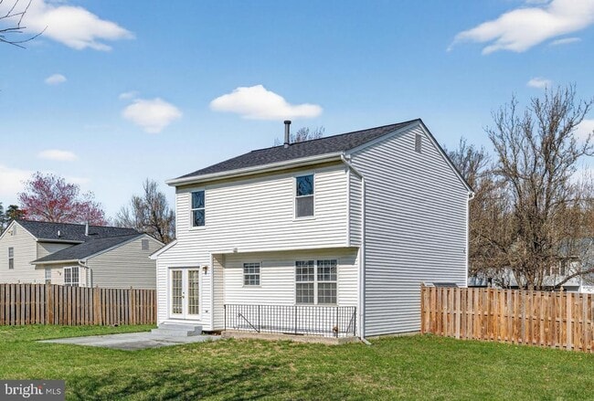 Building Photo - 8813 Francesca Dr