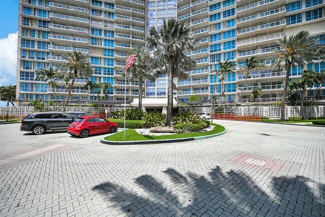 Building Photo - 2451 Brickell Ave