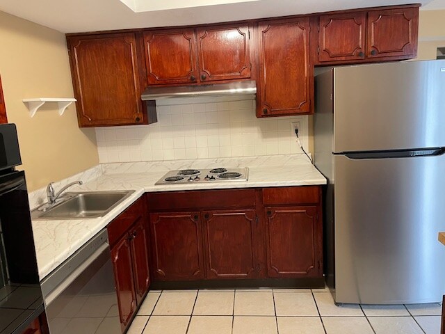 Building Photo - 66 Rittenhouse Dr