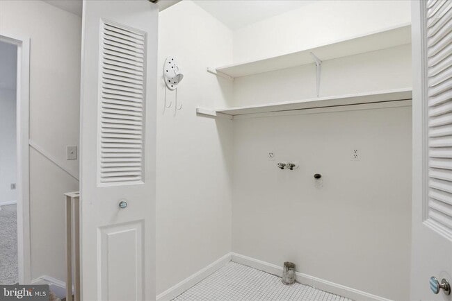 Building Photo - 5516 Dunsmore Rd