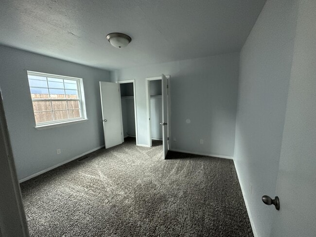 Building Photo - 1912 N Moulton Ct