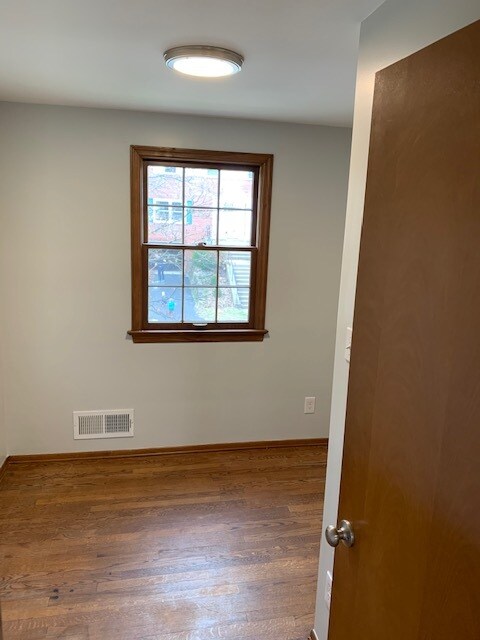 Building Photo - 410 Anawanda Ave