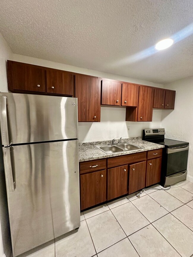 Building Photo - Charming 3 Bedroom Home in the Heart of Or...