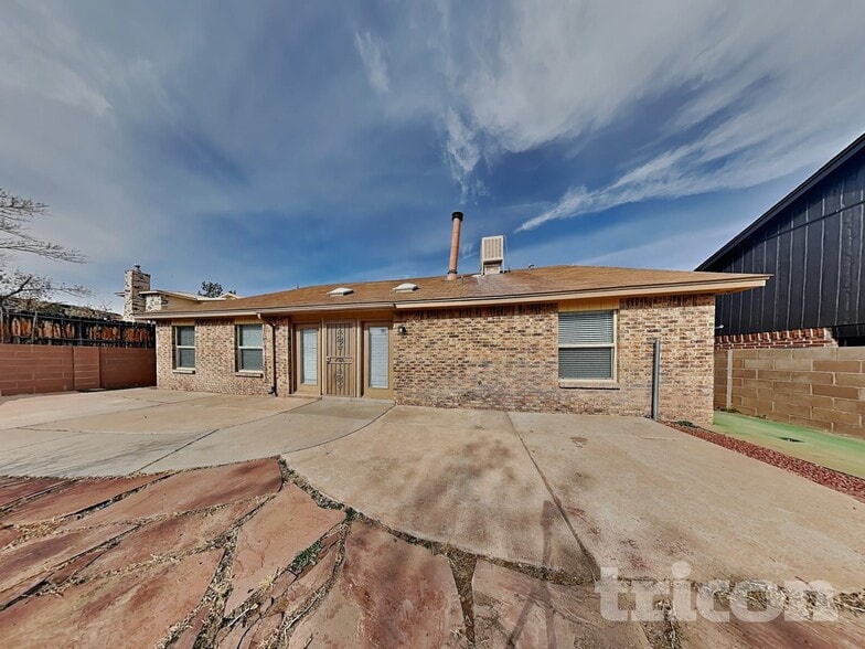 Building Photo - 6936 Sweetbriar Ave NW