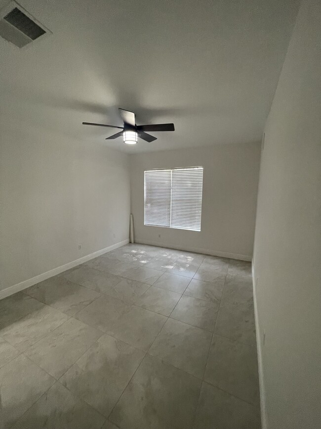 Building Photo - 3331 Whitestone Cir