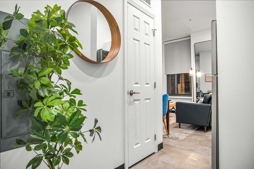 Building Photo - 209 9th St