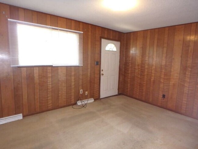 Building Photo - 3410 Bonny Linn Dr