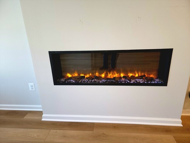 Building Photo - Like New 3 Bedroom Home with Garage For Rent in Henrico