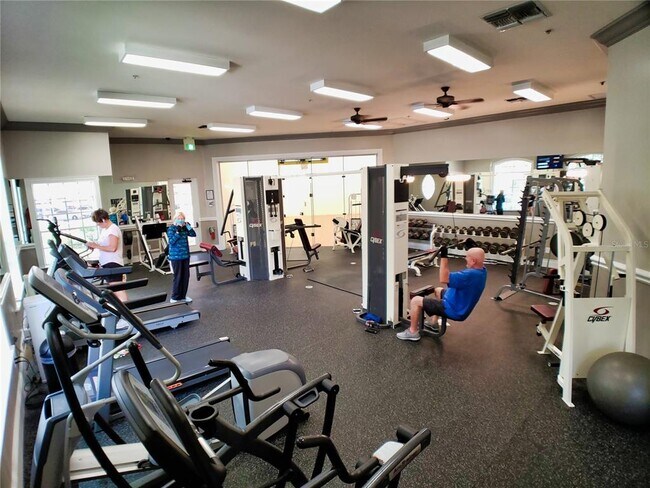 Building Photo - 4114 Central Sarasota Pkwy