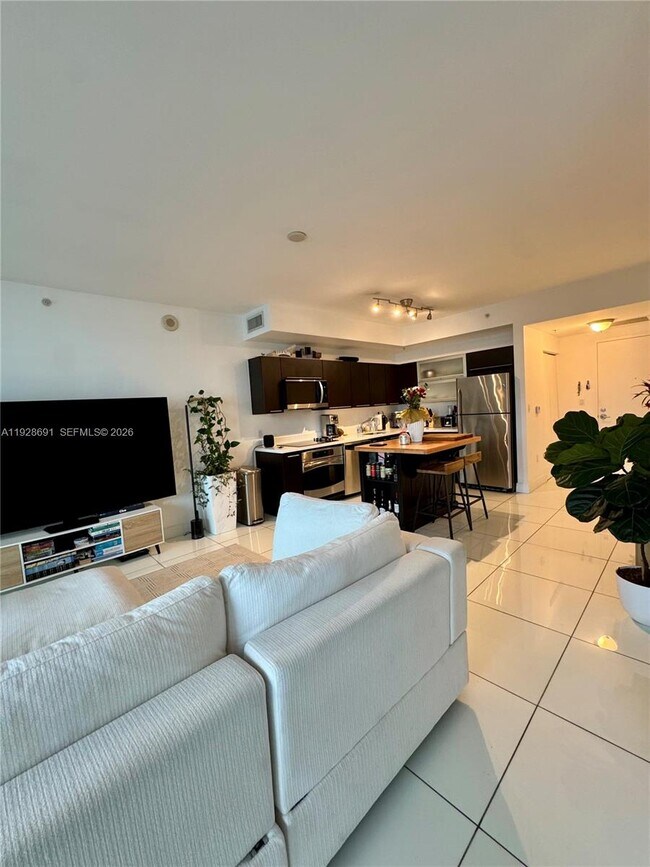 Building Photo - 90 SW 3rd St