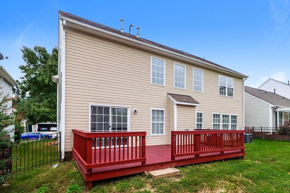 Building Photo - 10454 Samuels Way Dr