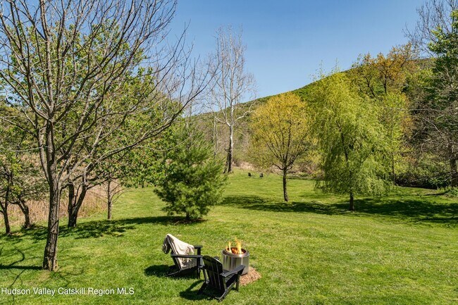 Building Photo - 4599 NY-212