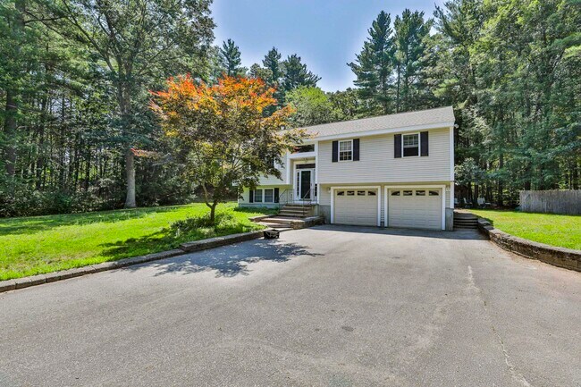 Building Photo - 76 Groton Rd