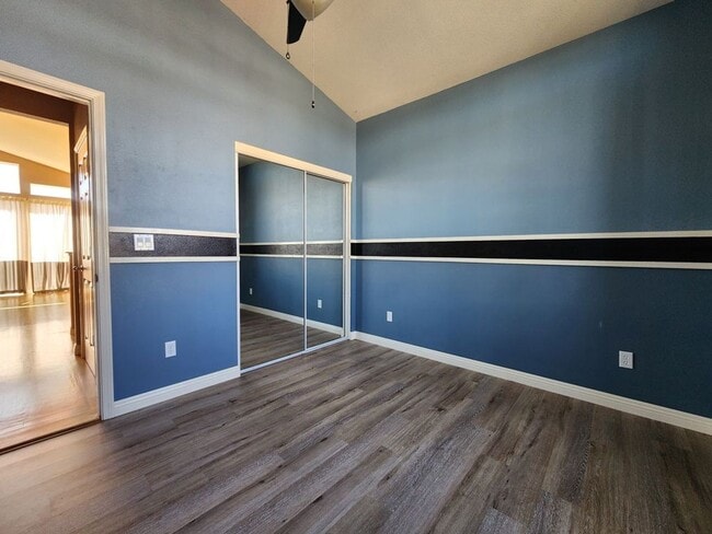 Building Photo - 4 Bedroom for Rent in NW Santa Rosa