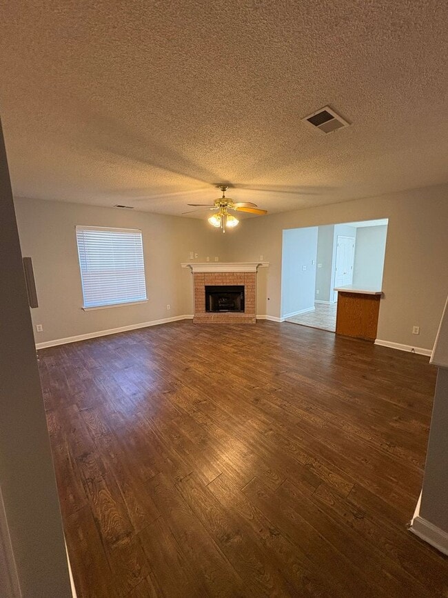 Building Photo - Beautiful 3 bedroom 2 bath home in Cordova, TN 38016