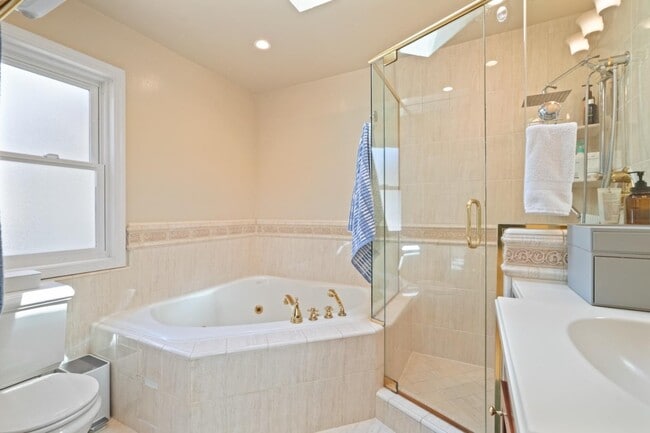 Building Photo - 3172 Morris Dr